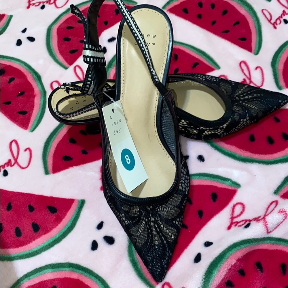 Size 8 kitten heels